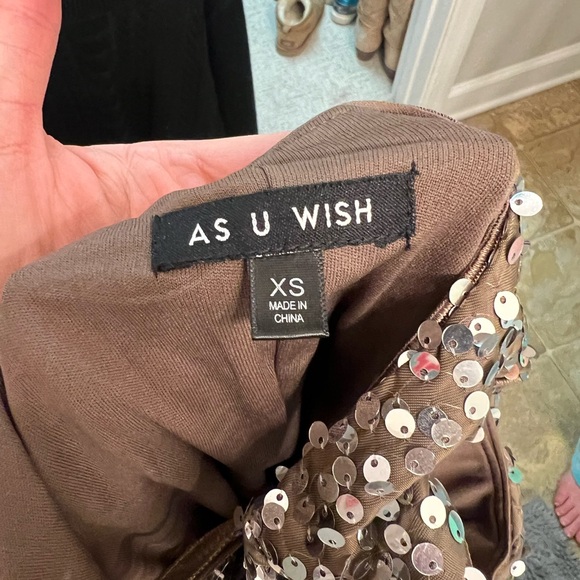 Perfect sparkling dress - Picture 2 of 2